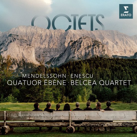CD-hoes met majestueuze bergketen en bos, met de tekst "SOCIÉTÉS MENDELSSOHN ENESCU QUATUOR ÉBÈNE BELCEA QUARTET"