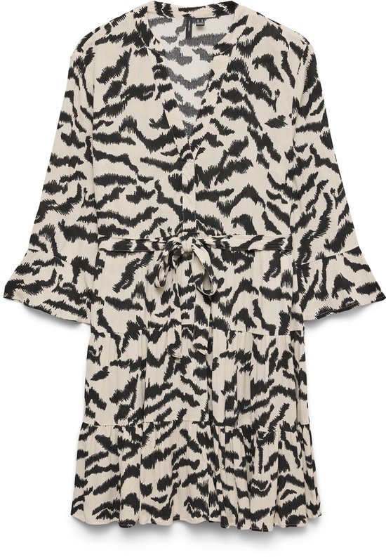 Robe courte noire et beige à rayures, col en V, ceinture à nouer et manches évasées.