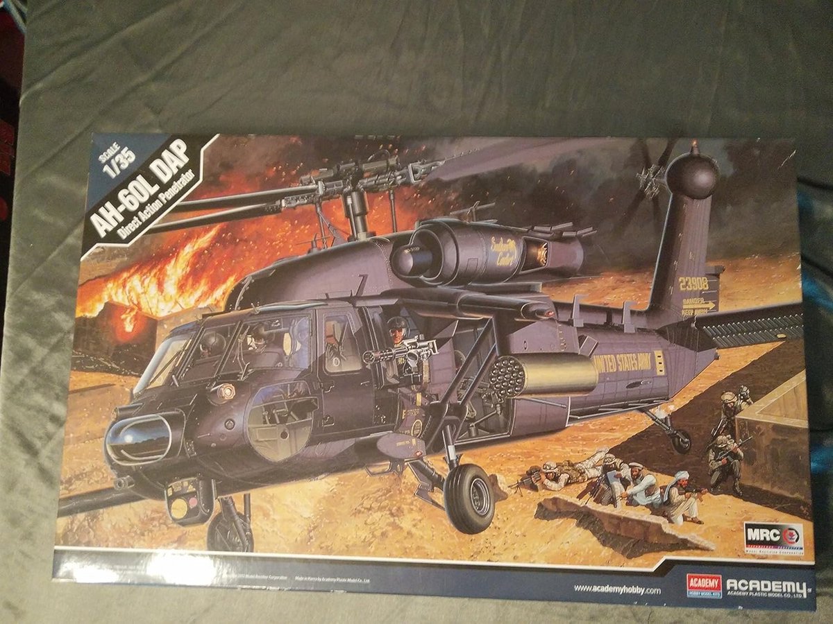 1/35 AH-60L DAP Vliegtuig Bouwpakket