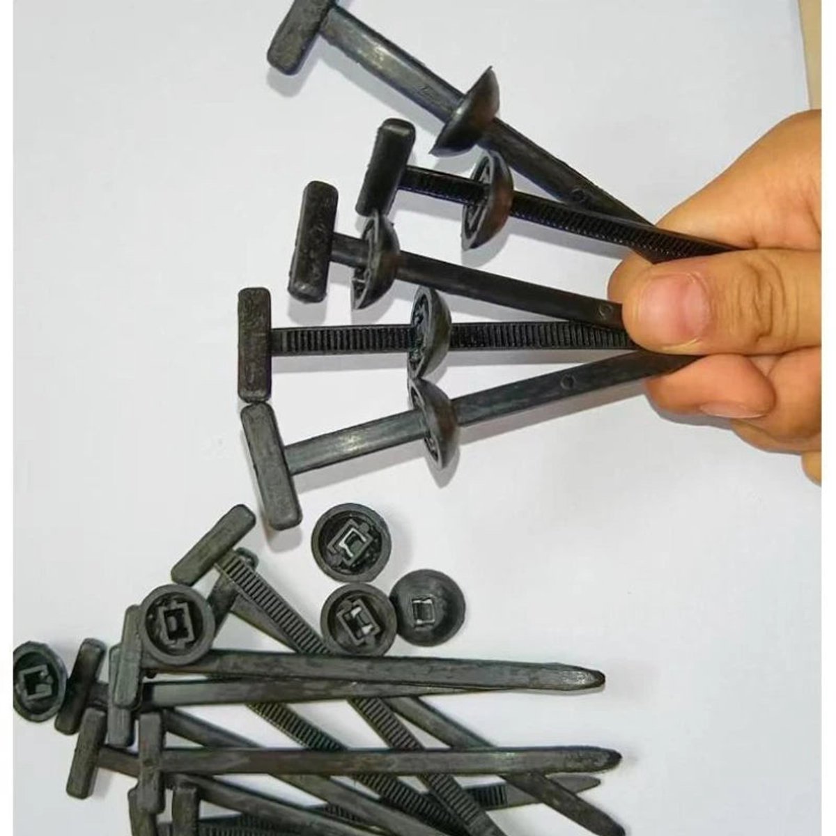 Universeel - Nylon Kabelbinder Clip - Schroefvervanging - Draadbeheer - Auto Onderdelen - Voor Auto Eigenaren - Model M01