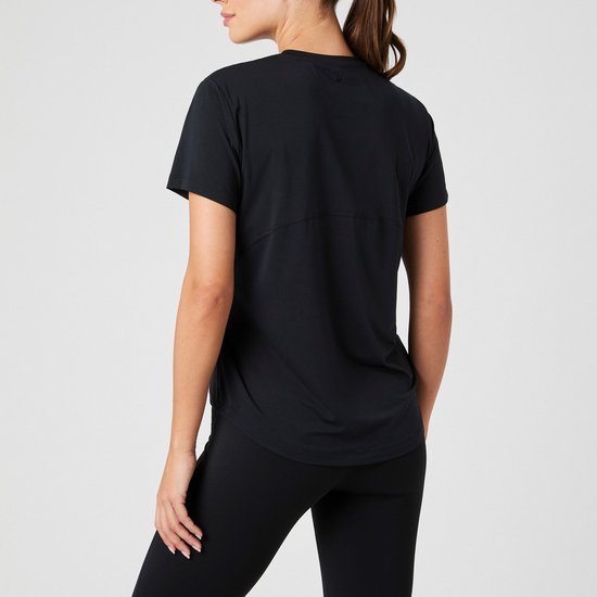 Achterkant van zwart Björn Borg sportshirt met korte mouwen en subtiel detail op de rug.