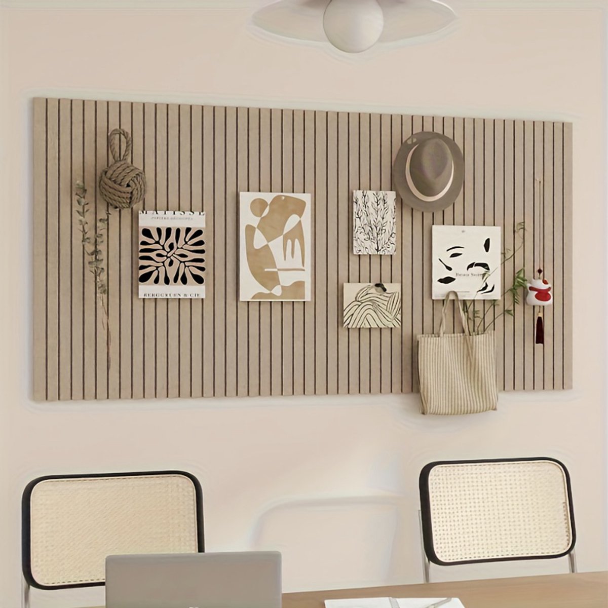 Groot prikbord - 120 x 60 cm - decoratief vilten prikbord - opvouwbaar fotodisplaybord - visionboard - voor school, thuis, keuken, kantoor, muren, bruin