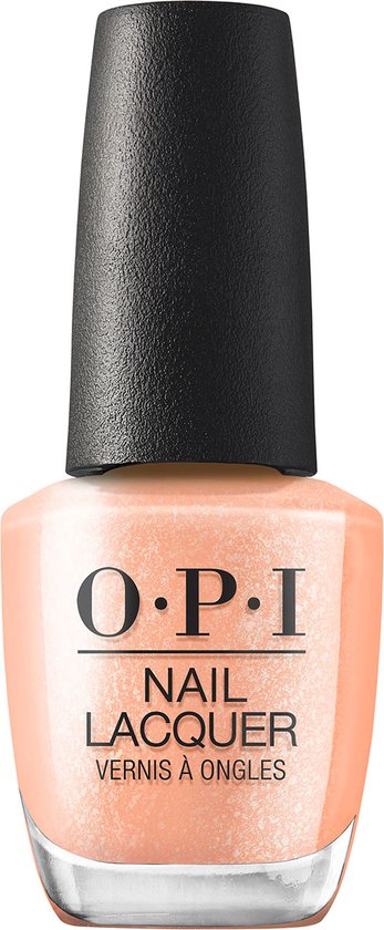 Flesje OPI Nail Lacquer 'Queens Rule' in een zachte perzikkleur met subtiele glitters.