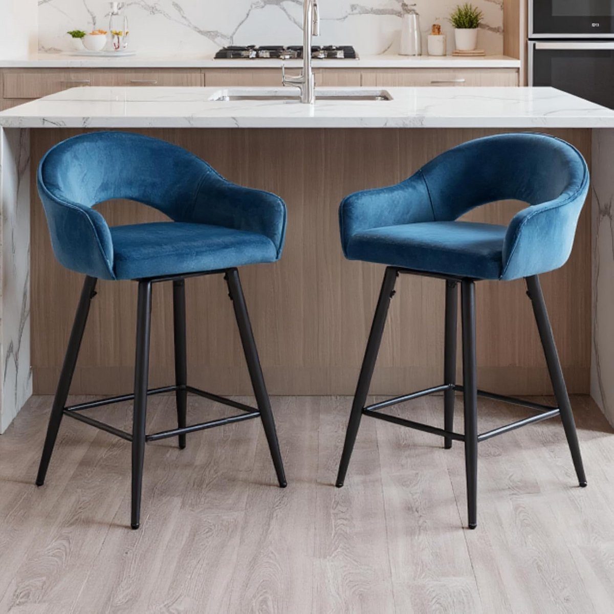 Draaibare Barkrukken met Armen Set van 2 Fluweel Blauw Hoogte Verstelbaar