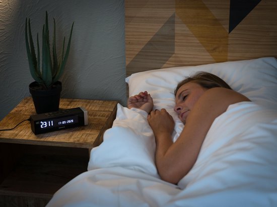 Lenco CR-630BK - Wekkerradio met DAB - Alarmfunctie - Zwart