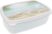 Broodtrommel Wit - Lunchbox - Brooddoos - Strand - Palmbomen - Zee - 18x12x6 cm - Volwassenen