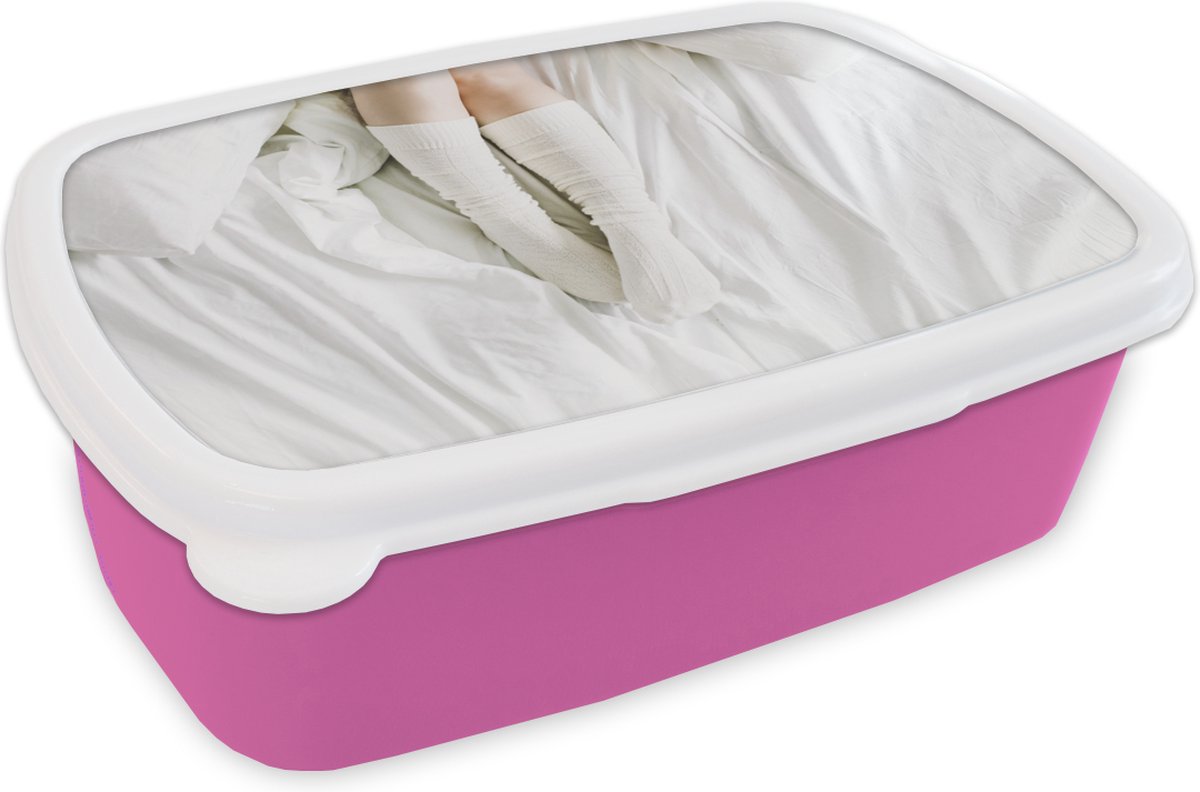 Broodtrommel Roze - Lunchbox - Brooddoos - Winter - Bed - Sokken - 18x12x6 cm - Kinderen - Meisje