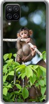 Geschikt voor Samsung Galaxy A12 hoesje - Baby - Aap - Takken - Siliconen Telefoonhoesje