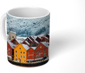 Mok - Winterse impressie van Bryggen in Noorwegen - 350 ML - Beker