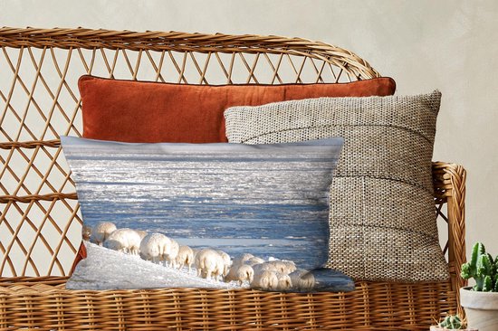 Sierkussen Mer des Wadden pour l'intérieur - Moutons sur la digue de la mer des Wadden - 50x30 cm - Coussin intérieur rectangulaire en coton