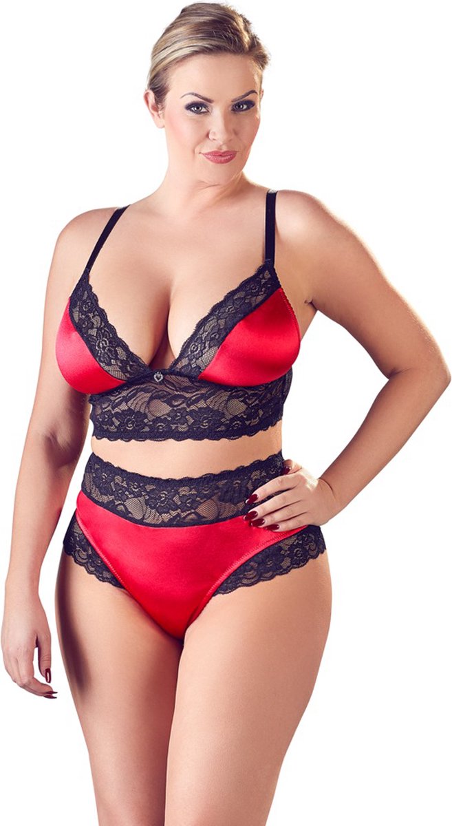 Goedkoopste Cottelli Plus Size – Lingerie Set met Prachtige Motieven en Opvallend Contrast – Maat 4XL – Rood
