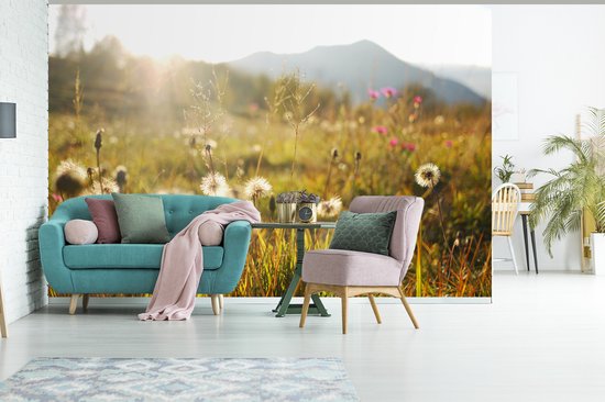 Papier peint vinyle - Le soleil d'automne se lève à la ville italienne de Bérgamo largeur 525 cm x hauteur 350 cm - Tirage photo sur papier peint (disponible en 7 tailles)