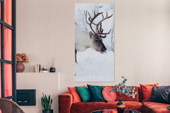 Tableau sur toile Une image de Noël de rennes sur les routes du Kilpisjarvi finlandais - 80x160 cm - Décoration murale