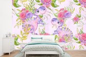 Behang meisjeskamer - Fotobehang Dinosaurussen - Bloemen - Kinderkamer - Meisjes - Kinderen - Roze - Meid - Breedte 525 cm x hoogte 350 cm - Kinderbehang