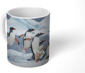 Mok - Koffiemok - Pinguïns springen uit het water - Mokken - 350 ML - Beker - Koffiemokken - Theemok