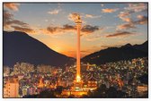 Nachtelijk zicht op de Busan Tower in  Yongdusan Park - Foto op Akoestisch paneel - 90 x 60 cm