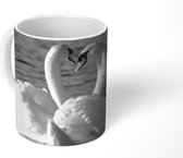 Mok - Twee zwanen in het water - 350 ML - Beker