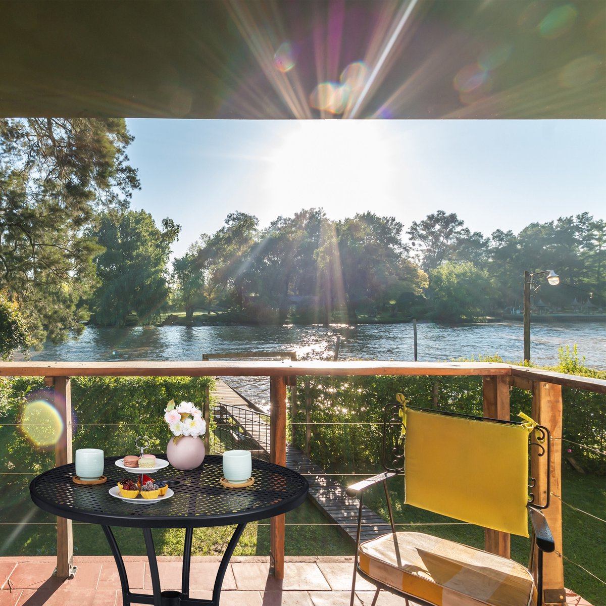 tuintafel - met parasolgat - 72 x 70 cm - tot 130 kg - staal - rond - zwart thumbnail 2