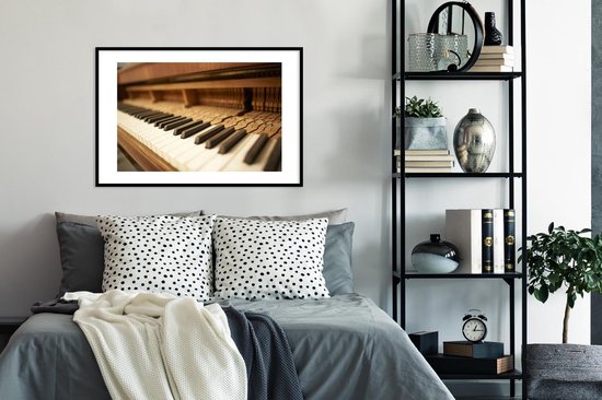 Photo en cadre - Un gros plan d'un cadre photo piano en bois noir