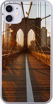 Geschikt voor iPhone 11 hoesje - Brooklyn Bridge in New York tijdens zonsondergang - Siliconen Telefoonhoesje