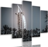 Trend24 - Canvas Schilderij - Modern Hotel In Dubai - Vijfluik - Steden - 200x100x2 cm - Grijs