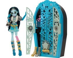 foto van Monster High Skulltimate Secrets Frankie Stein Pop