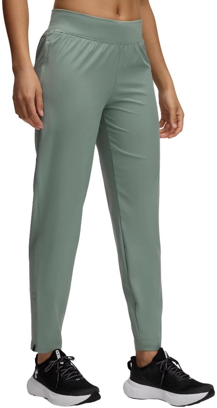 Under armour outrun the storm broek in de kleur groen.