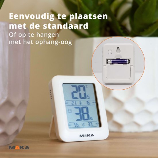 Witte MAKA digitale hygrometer met standaard, 20.5°C, 38% luchtvochtigheid. Achterkant met ophangoog en batterijcompartiment.