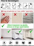 Instructions pour appliquer des autocollants de carrelage, avec des exemples de surfaces appropriées et inappropriées.