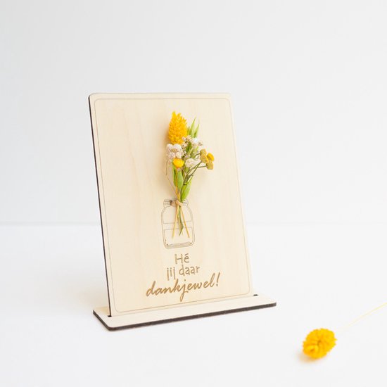 Kadoosje mini "Dankjewel" (geel) - by Nordhus - mini boeketje op houten kaartje - droogbloemen - origineel cadeau - dankjewel - zomaar - einde schooljaar - liefste juf - beste meester - bedankje leerkracht