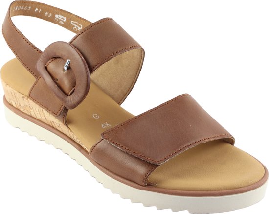 Gabor sandaal in cognac suede sleehak gesp online kopen bij Koetsier Schoenmode. 62.706-35 | Koetsier Schoenmode