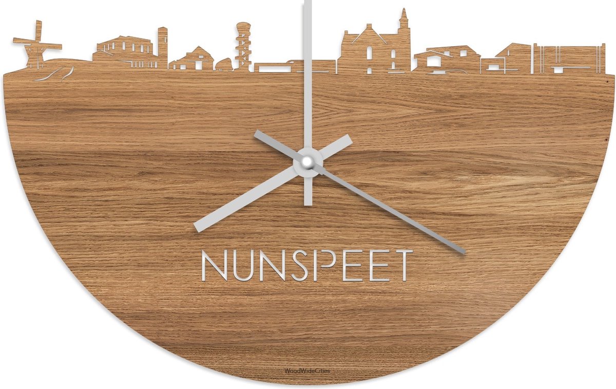 Skyline Klok Nunspeet Eikenhout - Ø 40 cm - Stil uurwerk - Wanddecoratie - Meer steden beschikbaar - Woonkamer idee - Woondecoratie - City Art - Steden kunst - Cadeau voor hem - Cadeau voor haar - Jubileum - Trouwerij - Housewarming - WoodWideCities
