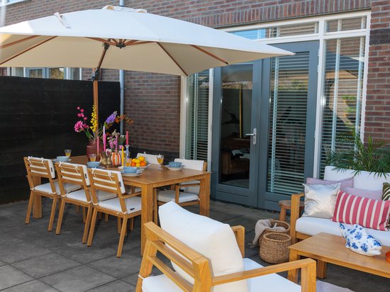 AXI Orla Canapé de jardin 4 pièces Aspect bois/beige - 2 Fauteuils de jardin et 1 canapé avec table - Structure en aluminium thermolaqué - 5 Personnes