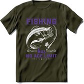Fishing Has No Age Limit - Vissen T-Shirt | Paars | Grappig Verjaardag Vis Hobby Cadeau Shirt | Dames - Heren - Unisex | Tshirt Hengelsport Kleding Kado - Leger Groen - S