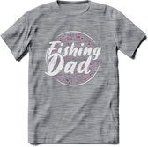 Fishing Dad - Vissen T-Shirt | Roze | Grappig Verjaardag Vis Hobby Cadeau Shirt | Dames - Heren - Unisex | Tshirt Hengelsport Kleding Kado - Donker Grijs - Gemaleerd - S