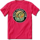 Fishing Club - Vissen T-Shirt | Beige | Grappig Verjaardag Vis Hobby Cadeau Shirt | Dames - Heren - Unisex | Tshirt Hengelsport Kleding Kado - Roze - XL