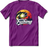 Fishing - Vissen T-Shirt | Grappig Verjaardag Vis Hobby Cadeau Shirt | Dames - Heren - Unisex | Tshirt Hengelsport Kleding Kado - Paars - L