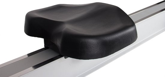 Zwart zadel van een VirtuFit roeimachine, gemonteerd op een zilverkleurige rail.