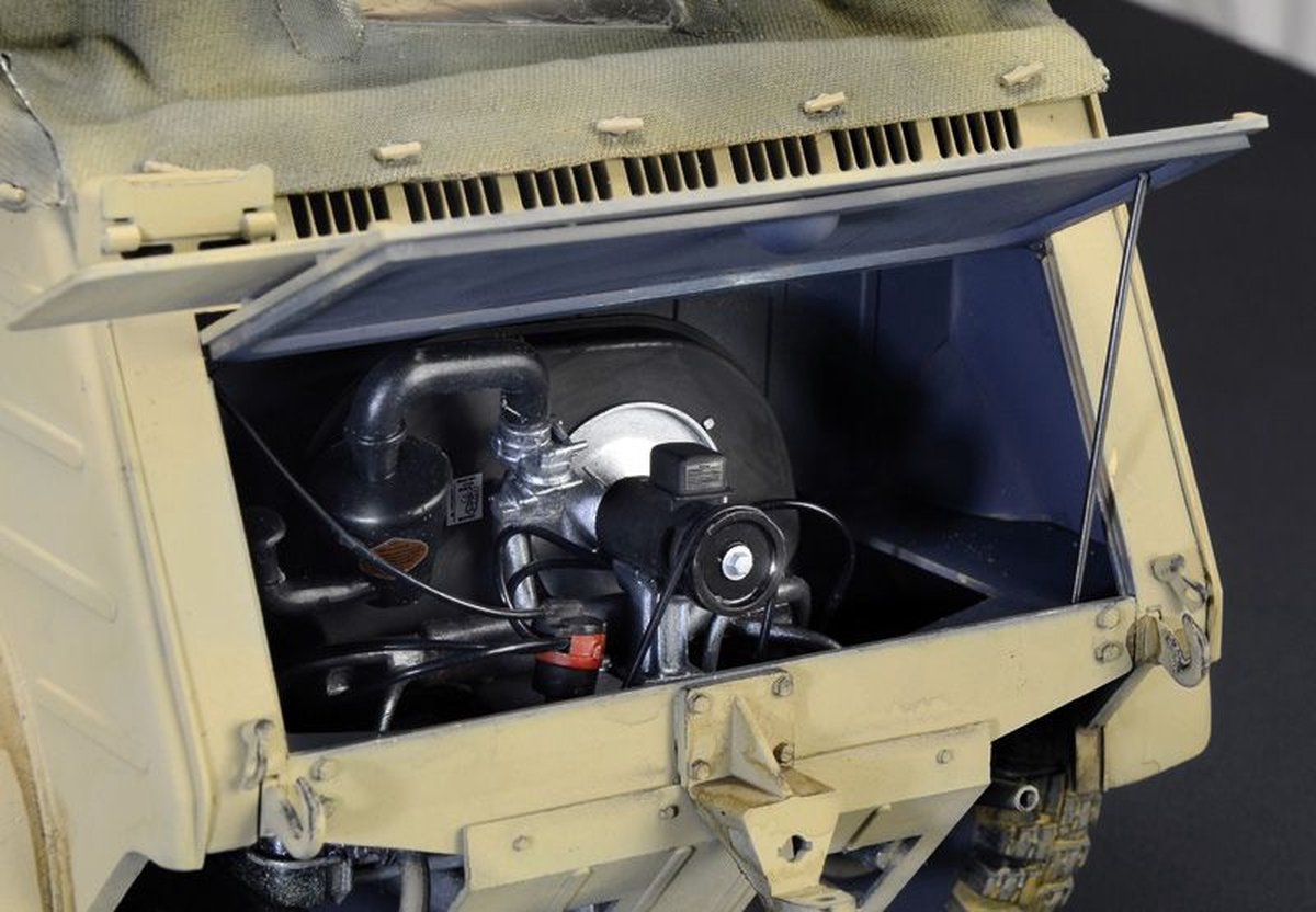 Italeri Kübelwagen Typ 82 - 1:9 (IT7405) - Axels Modellbau Shop