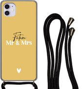 Hoesje met koord Geschikt voor iPhone 12 Mini - 'Future Mr & Mrs' - Trouwen - Spreuken - Quotes - Siliconen - Crossbody - Backcover met Koord - Telefoonhoesje met koord - Hoesje met touw