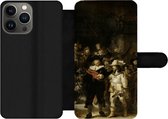 Bookcase Geschikt voor iPhone 13 Pro Max telefoonhoesje - Nachtwacht - Rembrandt van Rijn - Kunst - Met vakjes - Wallet case met magneetsluiting