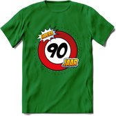 90 Jaar Hoera Verkeersbord T-Shirt | Grappig Verjaardag Cadeau | Dames - Heren | - Donker Groen - S