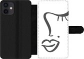 Bookcase Geschikt voor iPhone 12 telefoonhoesje - Vrouw - Zwart - Wit - Abstract - Met vakjes - Wallet case met magneetsluiting
