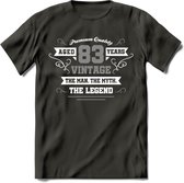83 Jaar Legend T-Shirt | Zilver - Wit | Grappig Verjaardag en Feest Cadeau | Dames - Heren - Unisex | Kleding Kado | - Donker Grijs - XL