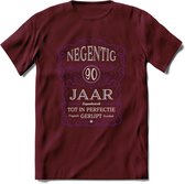 90 Jaar Legendarisch Gerijpt T-Shirt | Paars - Grijs | Grappig Verjaardag en Feest Cadeau Shirt | Dames - Heren - Unisex | Tshirt Kleding Kado | - Burgundy - XL