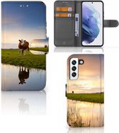 Smartphone Hoesje Geschikt voor Samsung Galaxy S22 Flip Case Koe