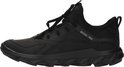 Zwarte ECCO MX sneaker, zijaanzicht met veters, ECCO/MX-logo en grove profielzool.