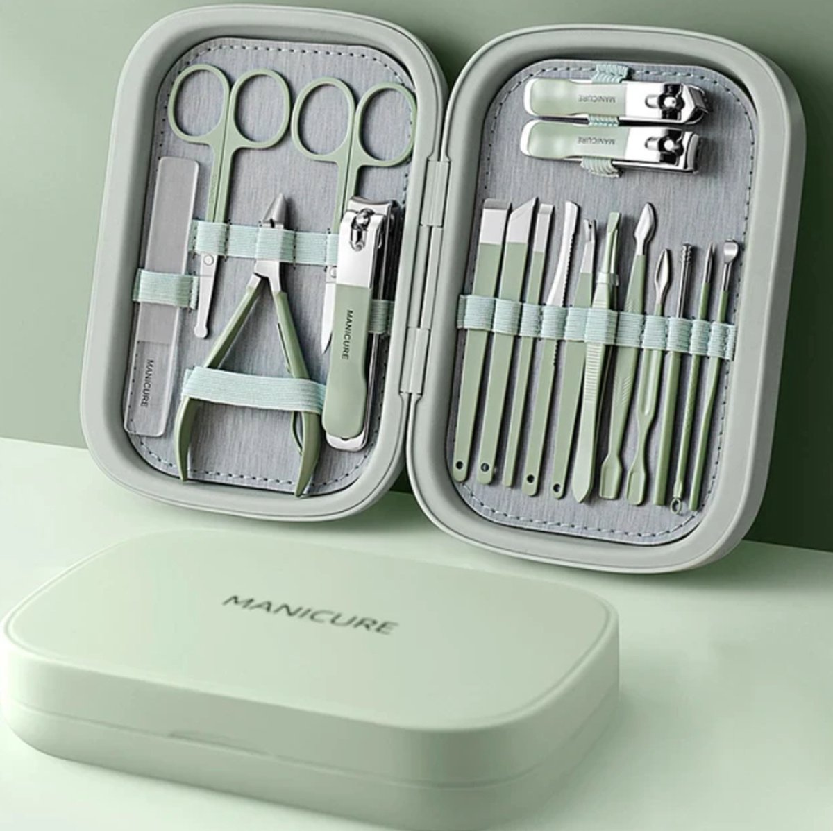 Goedkoopste E-shop4u® - Nagelknipperset - Manicureset - Pedicureset - Nagelverzorging - RVS - 18 In 1 - Professioneel - Groen - Nagelknippers - Pincet - Nagelvijl - Oorlepels - Reisset - Compact - Duurzaam - Reis - Thuis - Retourbeleid - Gratis Verzending