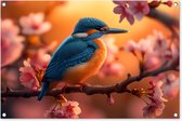 Tuinposter ijsvogel - Tuindecoratie vogels - 90x60 cm - Dieren poster voor in de tuin - Vogel op een tak van een sakura boom - Buiten decoratie - Schutting tuinschilderij - Tuindoek muurdecoratie - Wanddecoratie balkondoek