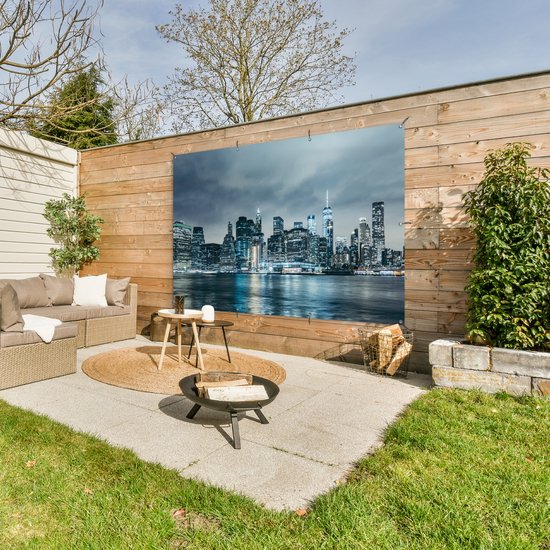 Skyline de New York la nuit avec l'affiche de jardin One World Trade Center 180x120 cm - Toile de jardin / Toile d'extérieur / Peintures d'extérieur (décoration de jardin) XXL / Groot format!